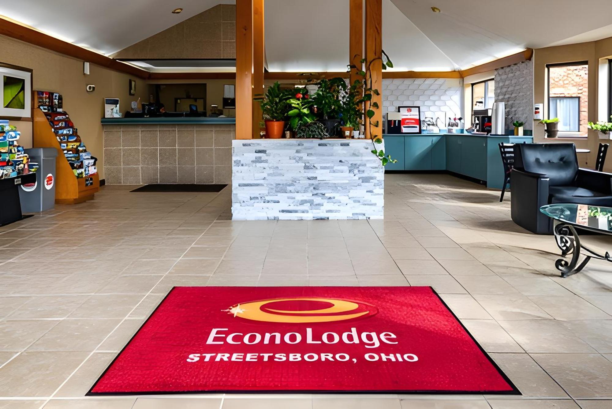 Econo Lodge Cleveland Southeast - Kent Streetsboro Bagian luar foto