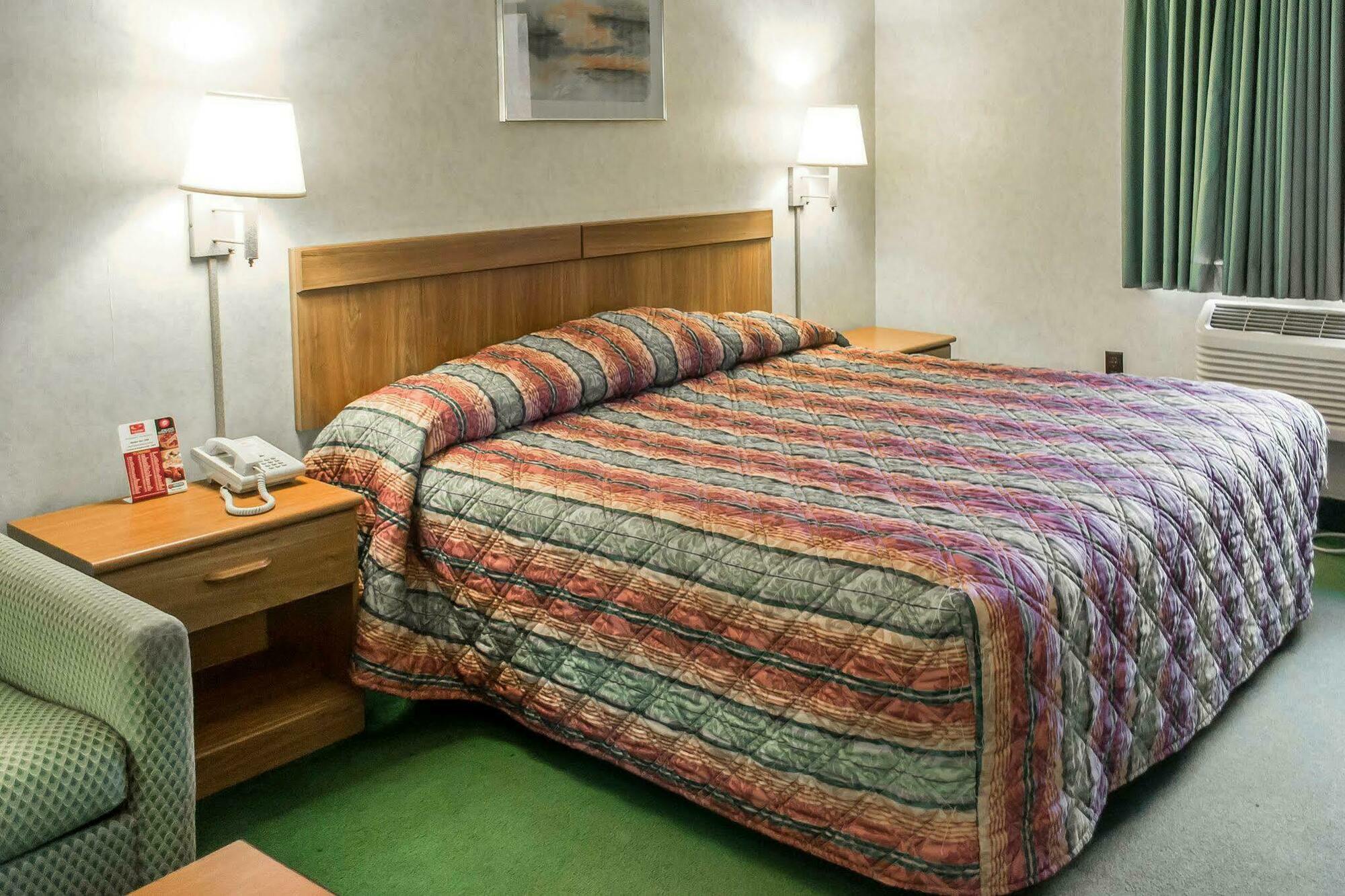 Econo Lodge Cleveland Southeast - Kent Streetsboro Bagian luar foto